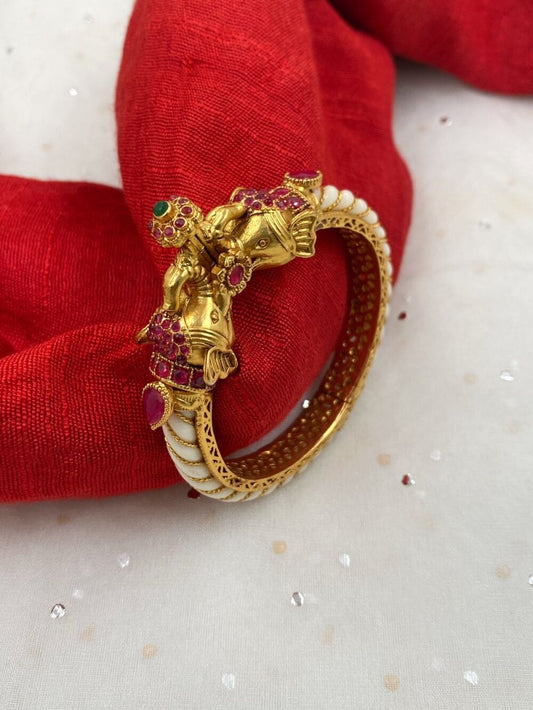 Certified 22kt Yellow Gold Handmade Solid Bangle Bracelet Kada Jewelry  Fabulous Diamond Cut Designer Jewelry for Women's Ba46 - Etsy | Gold bride  jewelry, Gold bangles design, Gold bangles